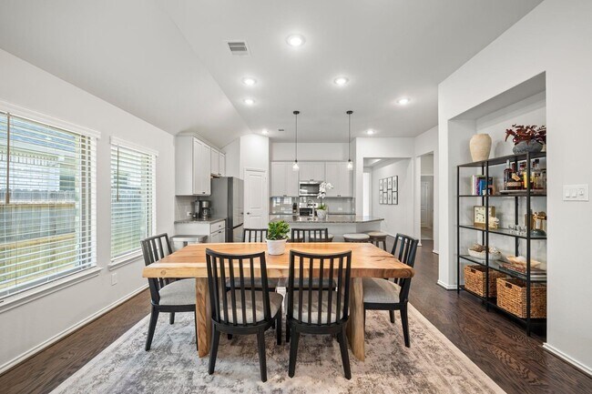 Building Photo - 752 Washita Fls Ln