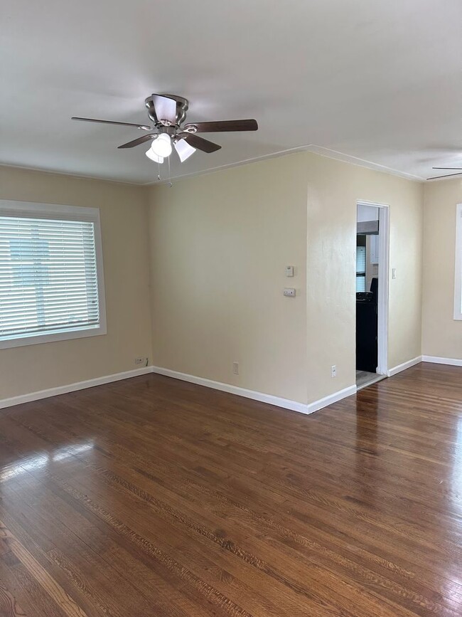 Building Photo - 317 Richfield Ave