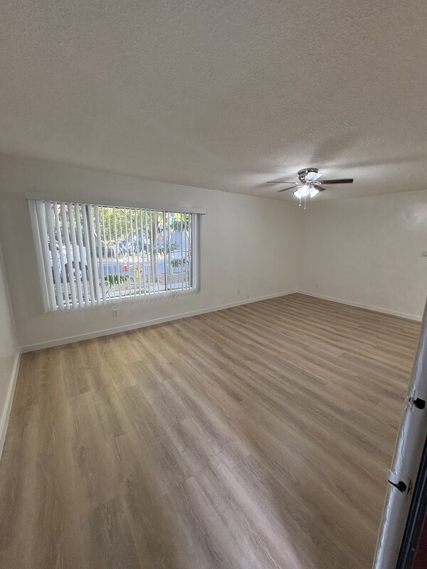 Building Photo - 2611 Ocean Ave