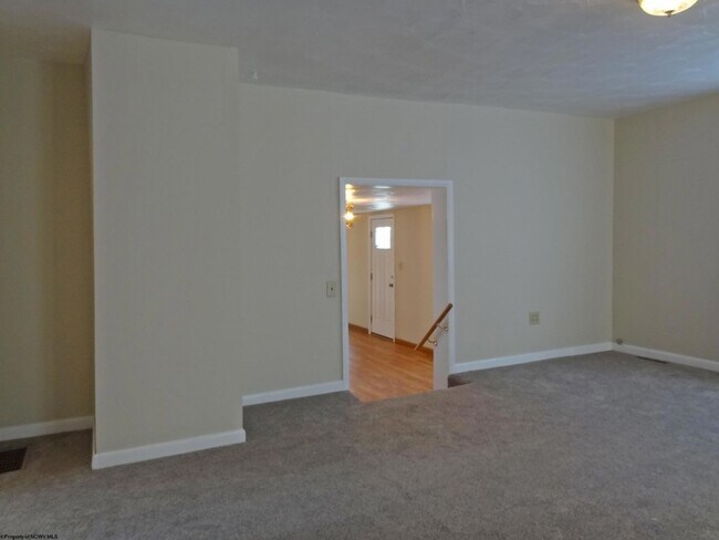 Building Photo - 2726 Stewartstown Rd