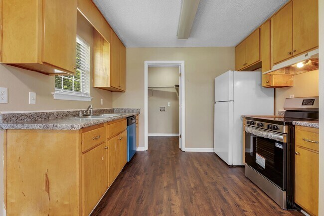Building Photo - 726 Wies St