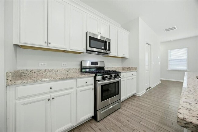 Building Photo - 111 Horned Owl Ave