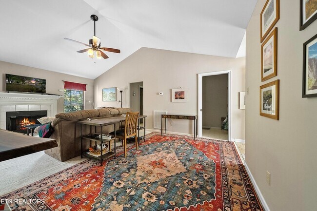 Building Photo - 10160 Highgate Cir