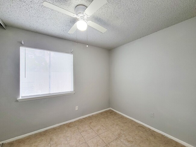 Building Photo - 17706 Glenhagen Ct