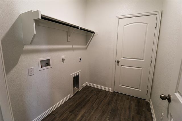 Building Photo - 504 Lakeway Ln