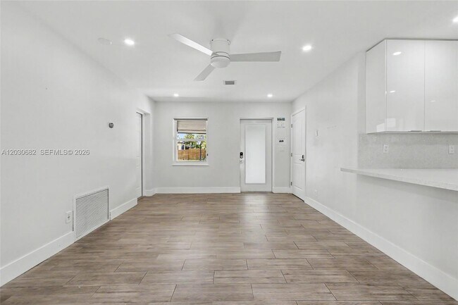 Building Photo - 2317 SW 34th Ave