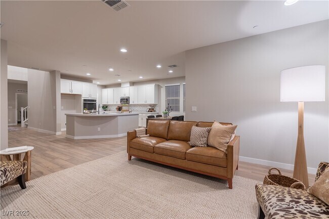 Building Photo - 16 Cresta Villa Ct