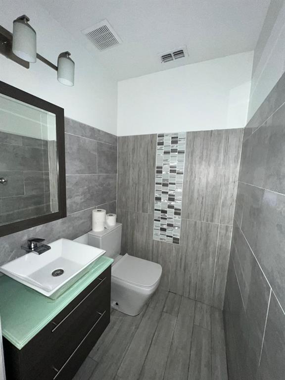 Building Photo - 6417 Winder Oaks Blvd