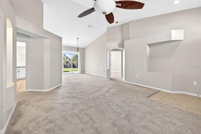 Building Photo - 31224 Crestmont Ct