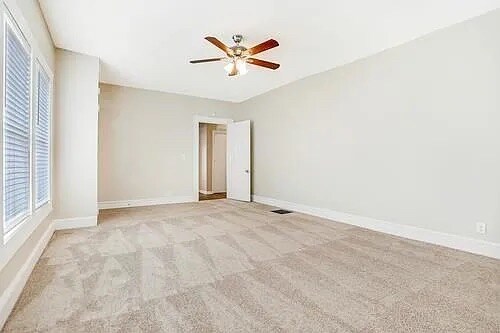 Building Photo - Room in House on Hutchens Rd SE