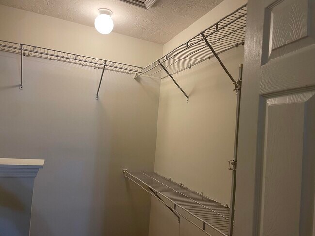 Building Photo - 1310 Triple Tree Ln SW