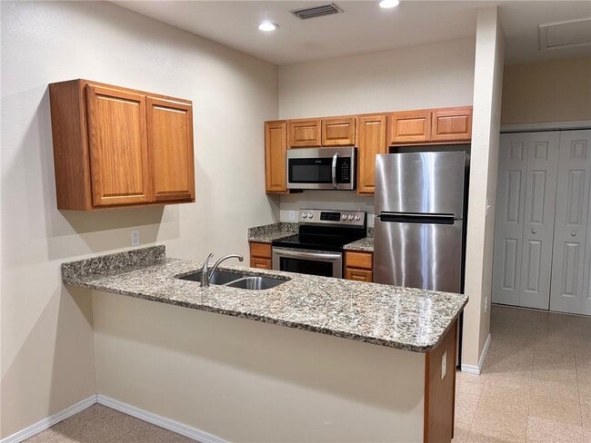 Building Photo - 5640 Mounthill Ct