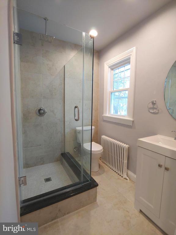 Building Photo - 401 Montgomery St