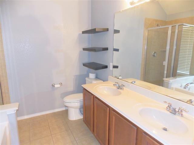Building Photo - 213 Cliffbrook Dr