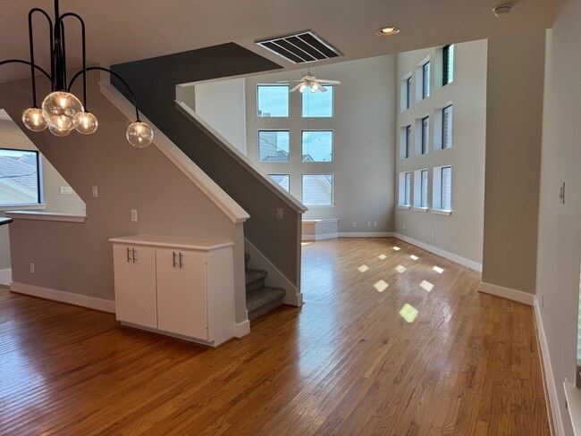 Building Photo - 9716 Linkmeadow Ln