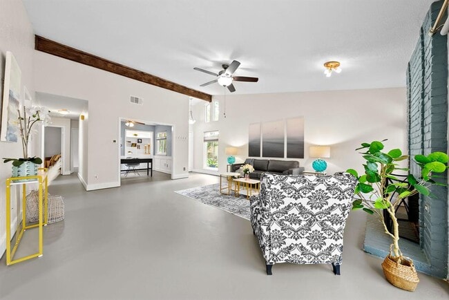Building Photo - 1702 Coturnix Dr