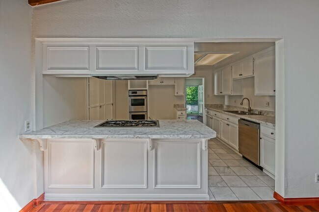 Building Photo - 1x 3906-3908