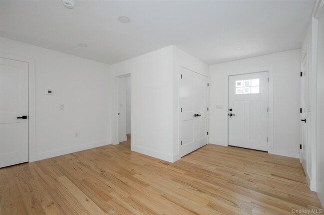 Building Photo - 7441 S Broadway