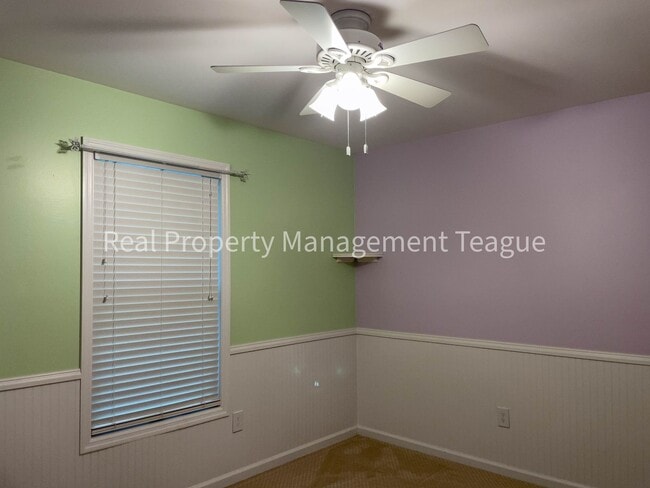 Building Photo - Beautiful Single Family Home