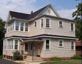 Building Photo - 328 W St Charles Rd