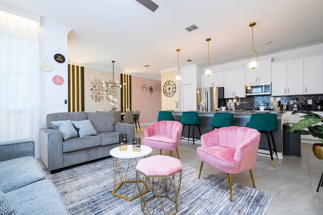 Building Photo - 4383 Scene Ln