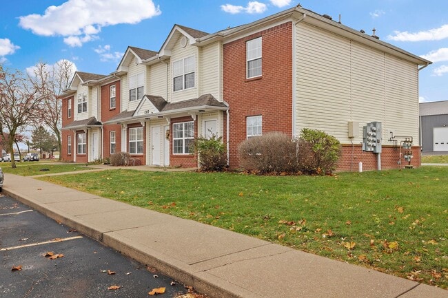 Building Photo - 1308 E Liberty Cir