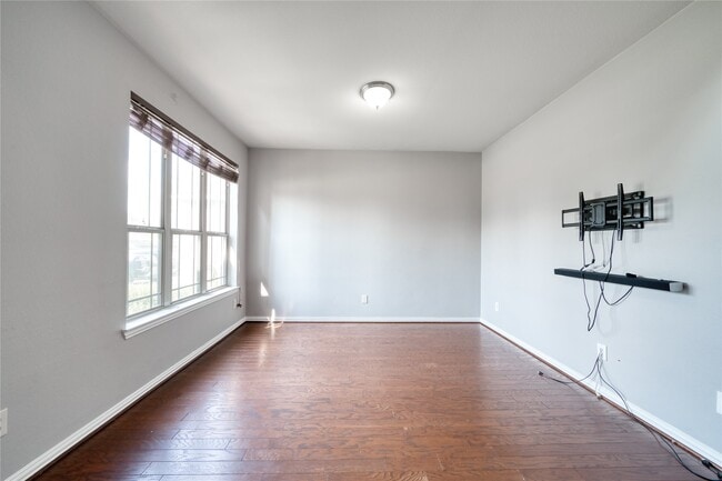 Building Photo - 4818 Seabird St