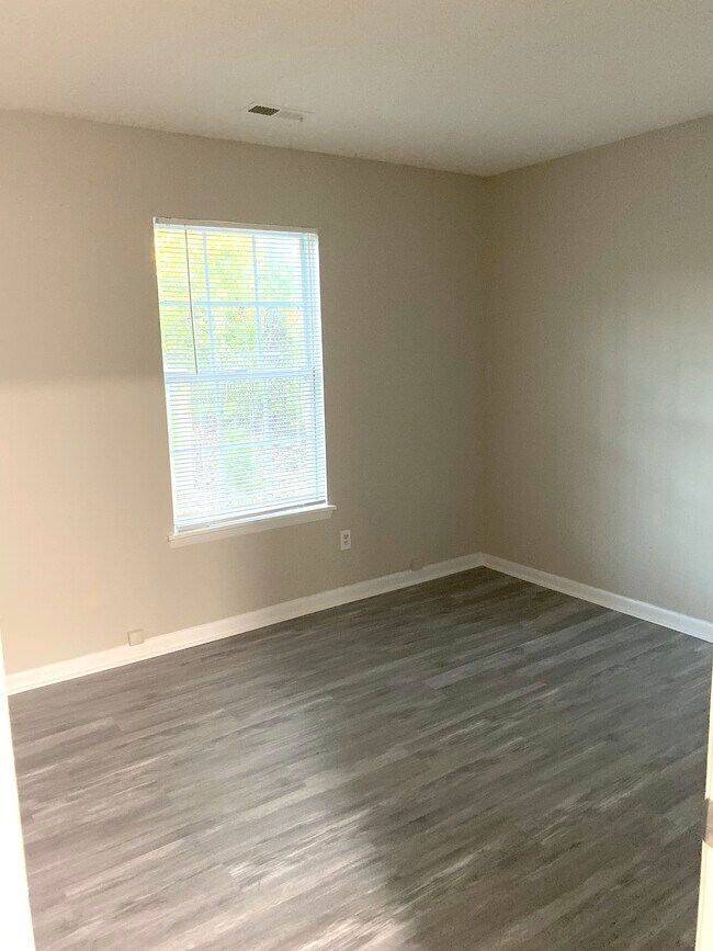 Building Photo - 170 S Kentucky Ave