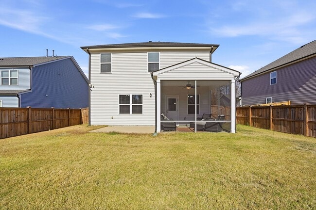 Building Photo - AVAILABLE AUGUST 7- NOW! BEAUTIFUL 2 STORY HOME IN FUQUAY-VARINA
