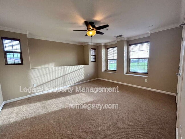 Building Photo - 5301 E Commerce Way