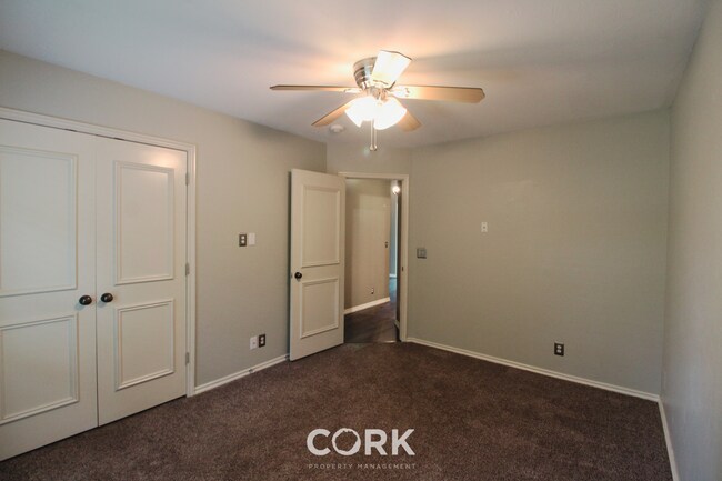 Building Photo - 2808 Stonebrook Rd