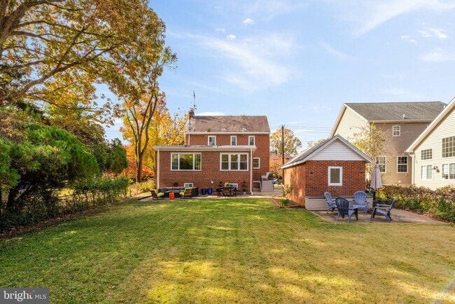 Building Photo - 6403 40th Ave