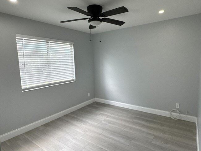 Building Photo - 5516 NW 22nd St