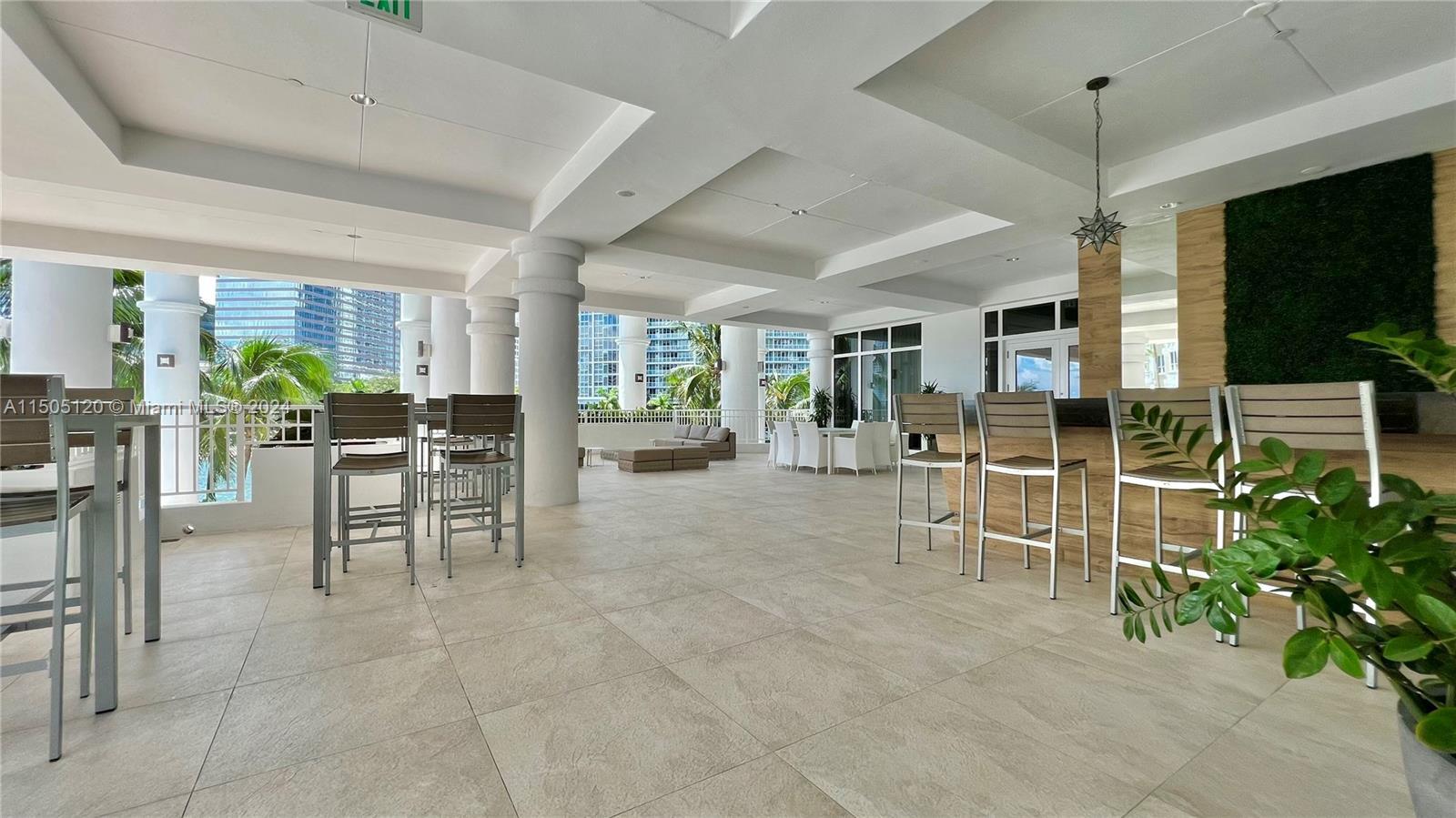 Building Photo - 801 Brickell Key Blvd