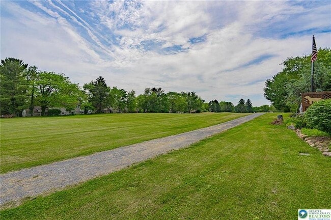Building Photo - 5650 Greens Dr