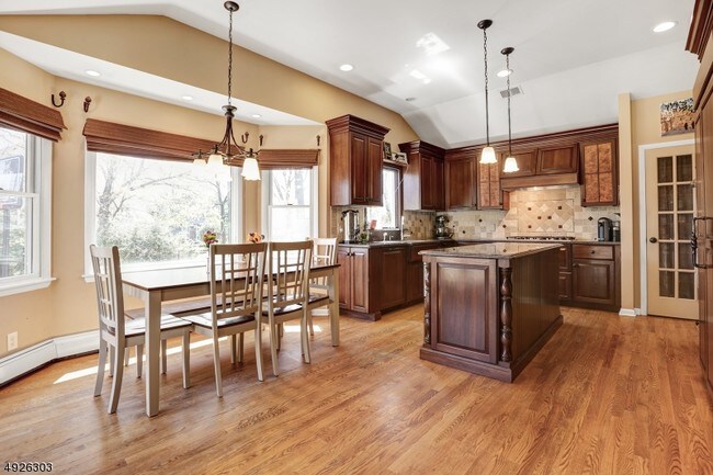 Building Photo - 29 Cypress Terrace