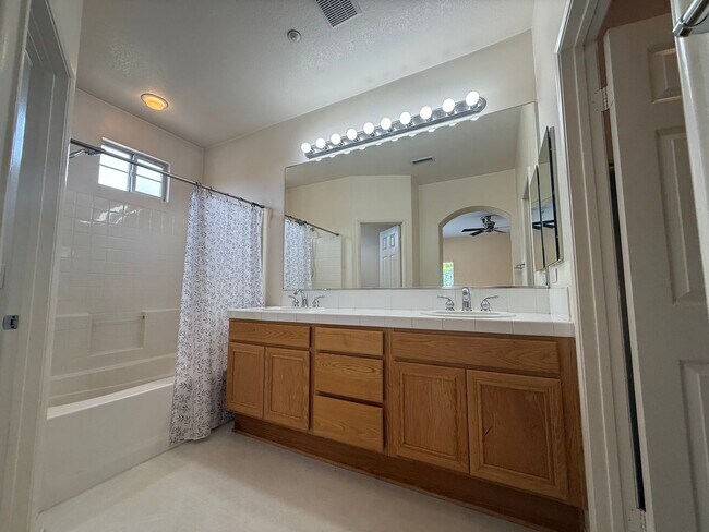 Building Photo - Elegant Scripps Ranch Home with 2 Car Garage!