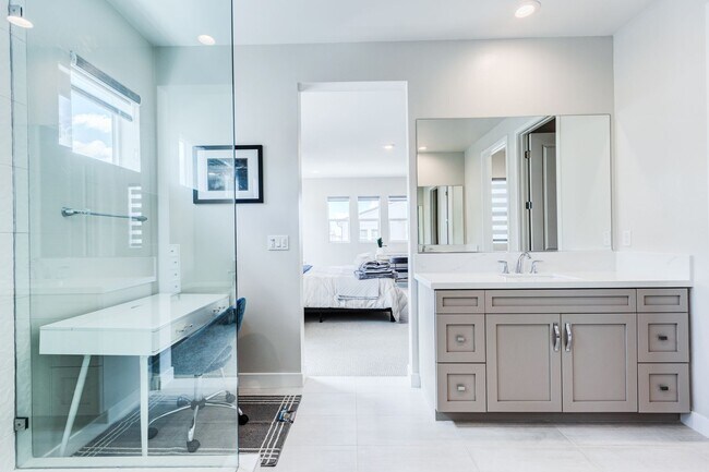 Building Photo - Incredible Fully Furnished New Home In Lak...