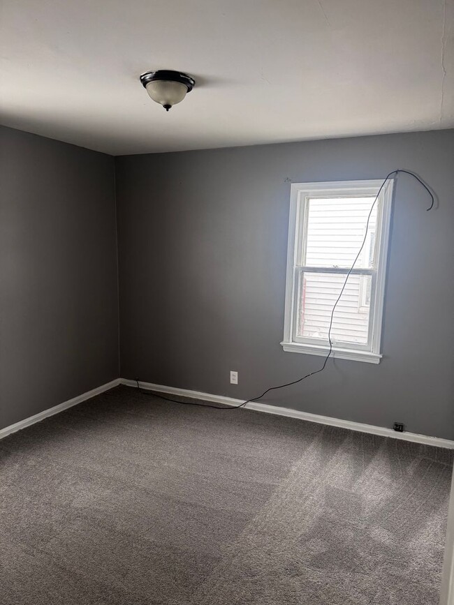 Building Photo - 15401 Benhoff Dr