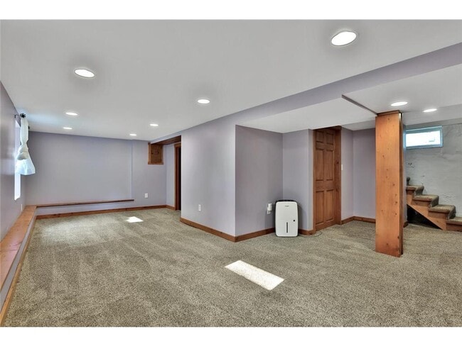 Building Photo - 2122 Temple Ct