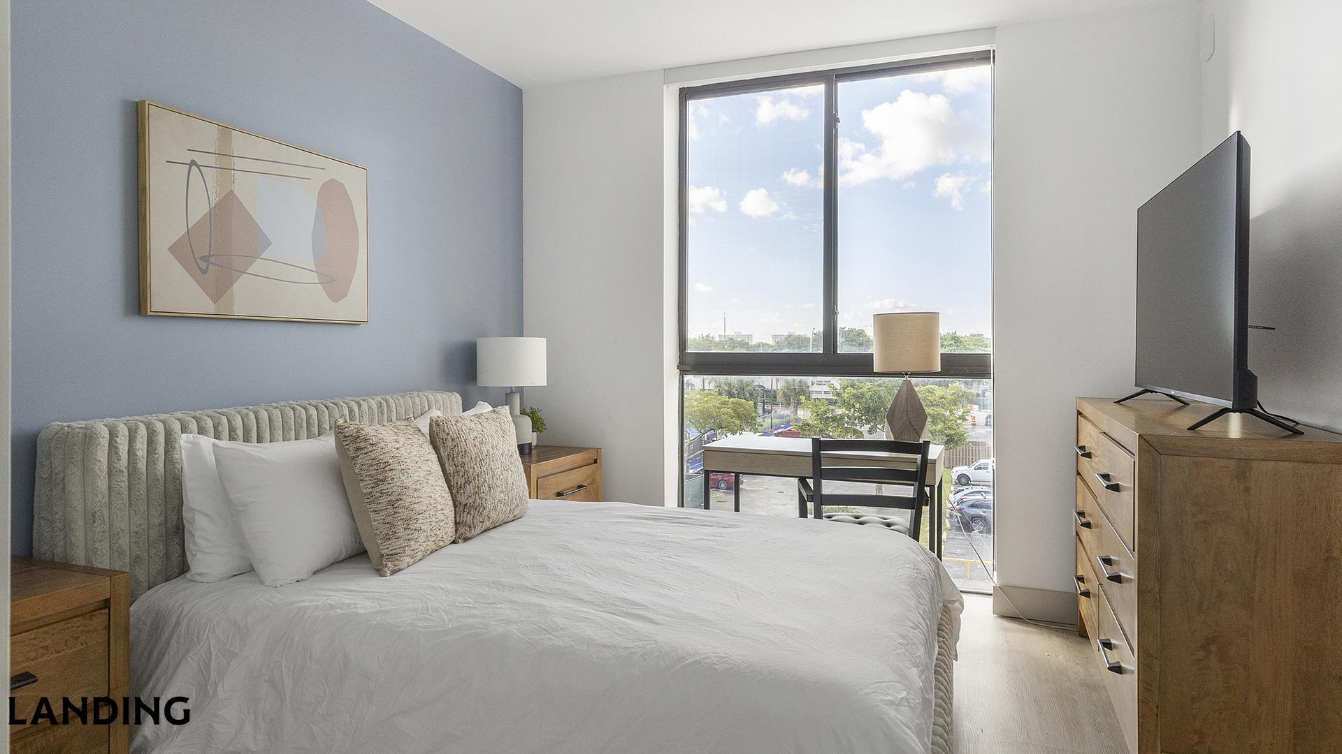 Building Photo - 1155 NE 126th St