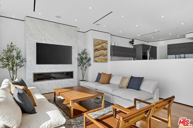 Building Photo - 17816 Porto Marina Way