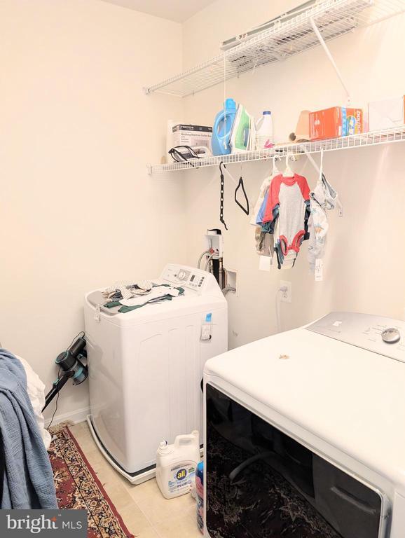 Building Photo - 9543 Center St