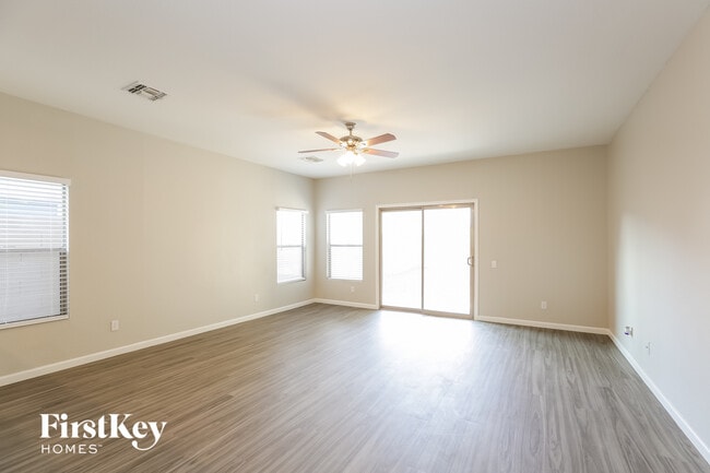 Building Photo - 5229 W Shumway Farm Rd