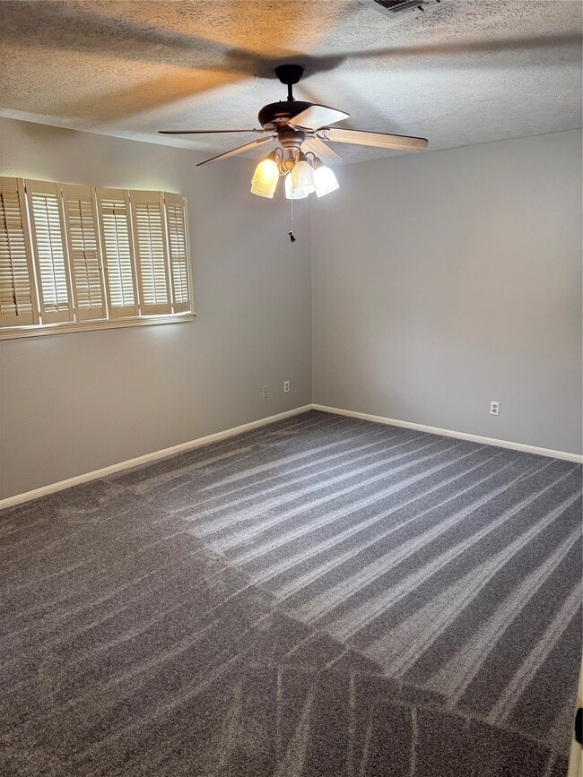 Building Photo - 8006 Pine Cup Dr