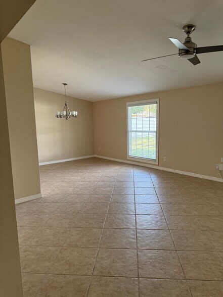 Building Photo - 1701 41st Ter SW