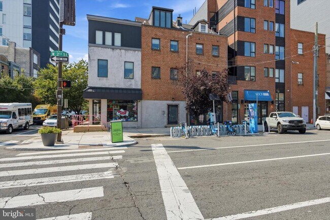 Building Photo - 800 N 2nd St