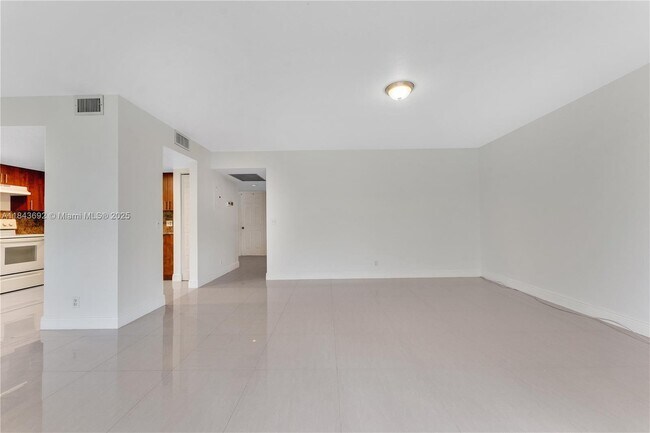 Building Photo - 100 SW 132nd Way