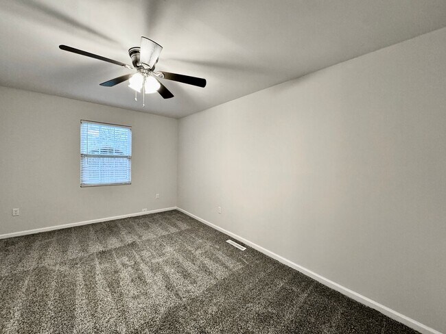 Building Photo - 3-Bedroom Ranch Ready 08-21-26!! Fenced Backyard - Pet Friendly - Updated Kitchen & Baths!