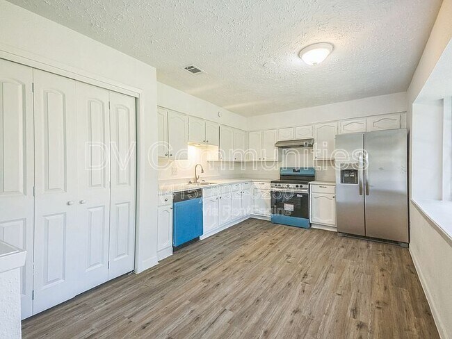 Building Photo - 5314 Straight Arrow Dr